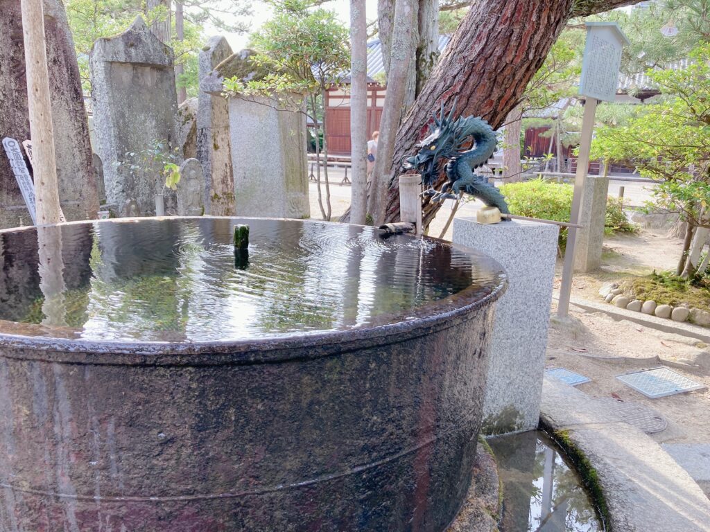 知恩寺　鉄湯船