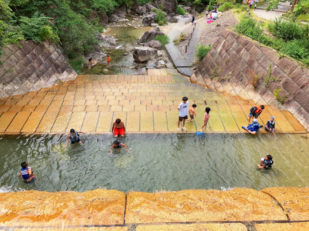 宇曽川渓谷 山比古湧水 砂防ダム