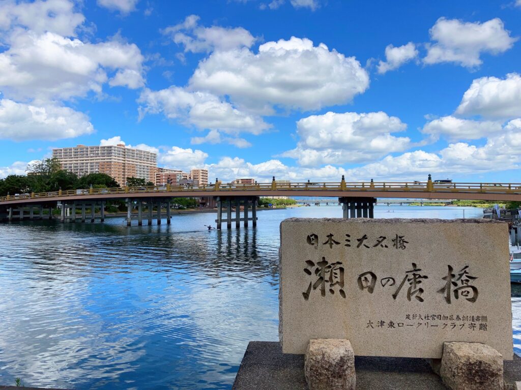 建部大社 船幸祭で花火が打ち上がる瀬田の唐橋