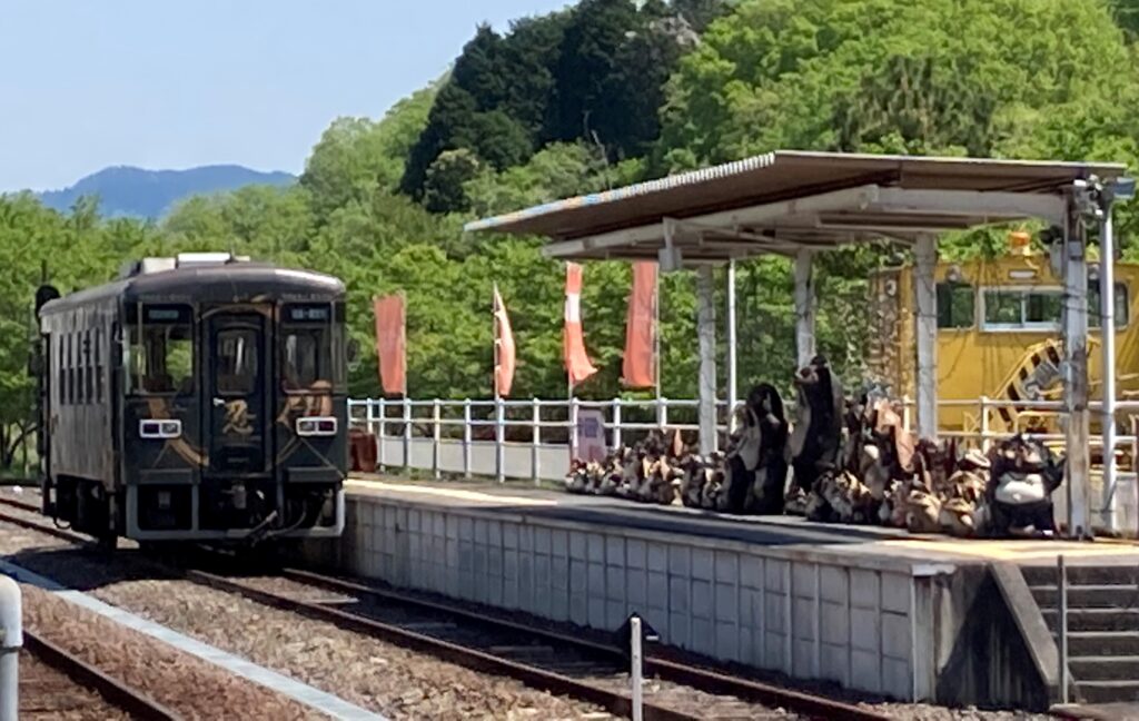 信楽駅 しがらき駅前陶器市 信楽陶器まつり 最寄り駅