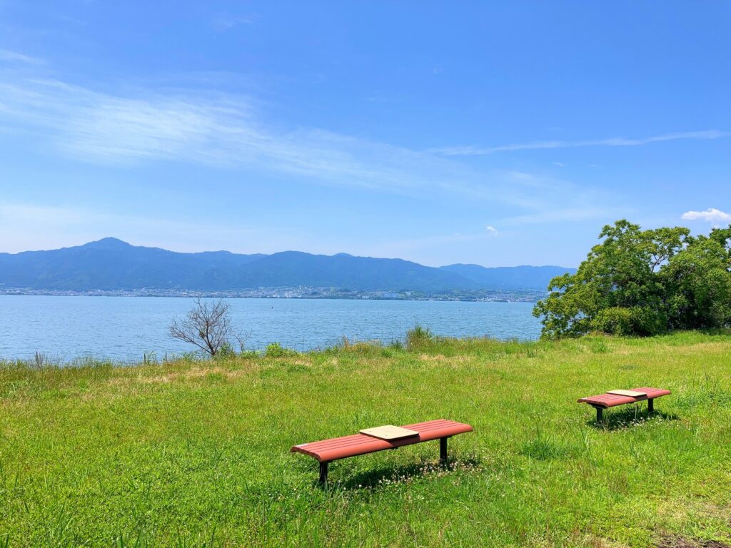 琵琶湖と対岸の景色＜津田江１南 湖岸緑地＞