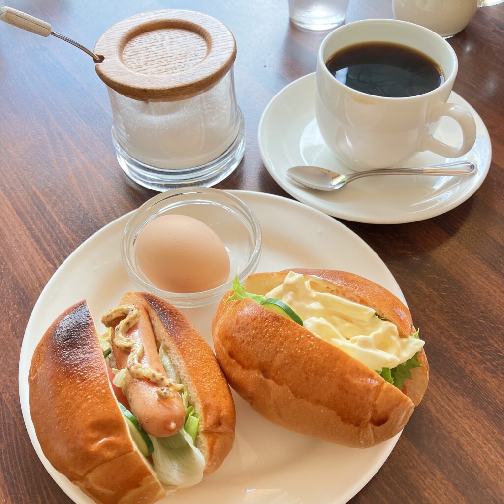 cafeアラディン モーニング＜ロールサンドセット＞