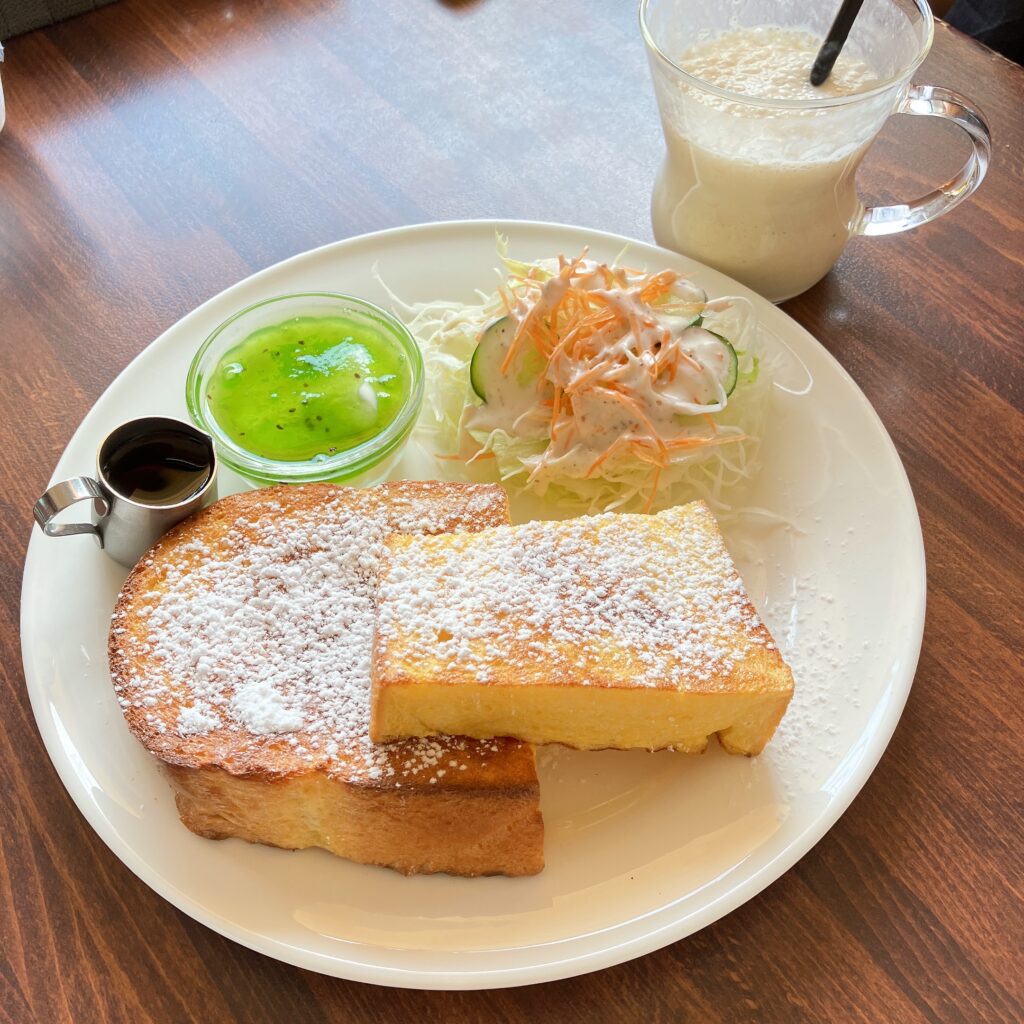 cafeアラディン モーニング＜フレンチトーストセット＞